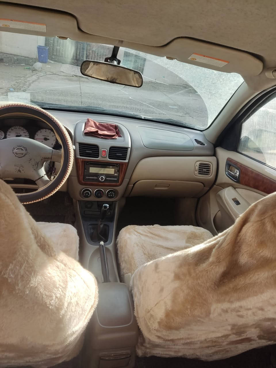 نیسان صنی تکسی  مۆدیل 2011 چوار جام کارەبای گێر عادی زۆر تونو تۆل ماڵی ئیشە زۆر خاوێنە   سێ پارچە بۆیاغە سعری مناسبە.ڕەقەمەم ***********
