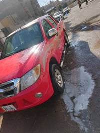 2012 رقم بغداد بسمي السعر 57 ورقه  السيارة مشدودلها منضومة غاز يعني غا...