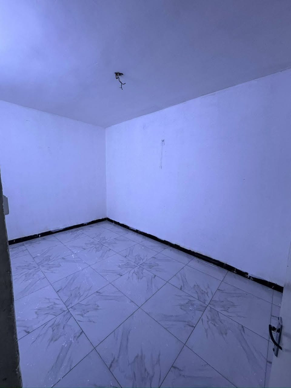 للايجار في السيدية
بيت مساحة 300م يحتوي على 6عدد الغرف وصالة ومطبخ وصحيات 
الموقع السيدية الضباط
للاستفسار مراجعة مكتب الكرم  للعقار 
او الاتصال على الارقام التاليه 
***********
