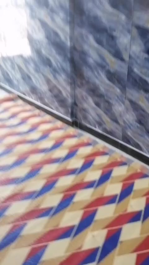 بيت للبيع عبيدي رأسه جامع امام علي عليه السلام مساحه ٨٠م سعر٤١ وبي مجال قليل للاستفسار***********
