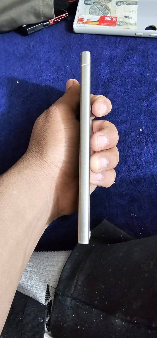 S 24
الون تيتانيوم تلفون مامفتوح 
تجي تفحصه بلبيت او اي مصلح تودي اذا بي شي تعوفه وتروح 
سعر 950
مكاني بغداد مدينه الصدر 
***********
