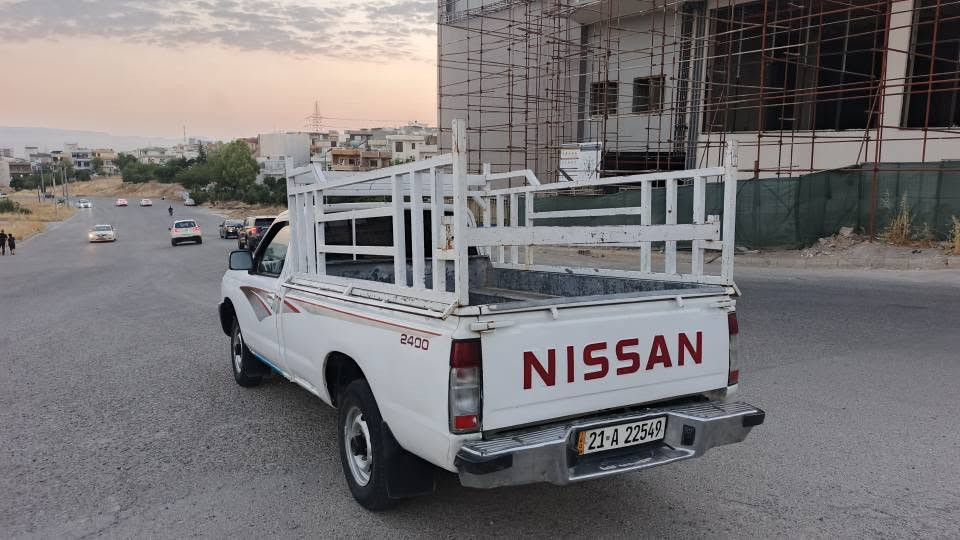 بەناوی خوای گەورە نیسان بۆفرۆشتن مۆدێل 2002تەبرید  لەسەرسویچ دو پارچەی  بۆیاخە چەمەلەخوبۆنید ڕەقەمی تازەیە هەزەی تازەیە سەنەوی بەسەر نەچووە سەیارەکە ماڵی دۆستە بەشەرتتی گێڕومەەکینەو ئەکسل بەشەرتی تەحویلوخرامەو بەناوکردن وەکالەت ‌***********لەسلێیمانیم كركوك, العراق
