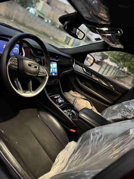 سلام وعليكم جيب موديل 2023 (5) راكب المرغوب فول ١/١ اعلى مواصفات بلاك توب تجي فتحه فور ويل داخل جلد ومخمل شاشه كبيره تدعم الكار بلي لد حاجب خليجي فول مواصفات ماشيه 18اخت الزيرو سياره جديده جدا مكينه وكير وصدر وتبريد على وضع الشركه برغي ممفتوح بيهة حادث سطحي بدون اي دواخل مكفوله ضربتهة مو قويه طخه بسيطه السعر 284💢وبيهة مجال جدا بسيط مكاني بغداد حي الاطباء رقم بغداد بسمي هزه وسنويه ورقم جديد للاستفسار ***********
