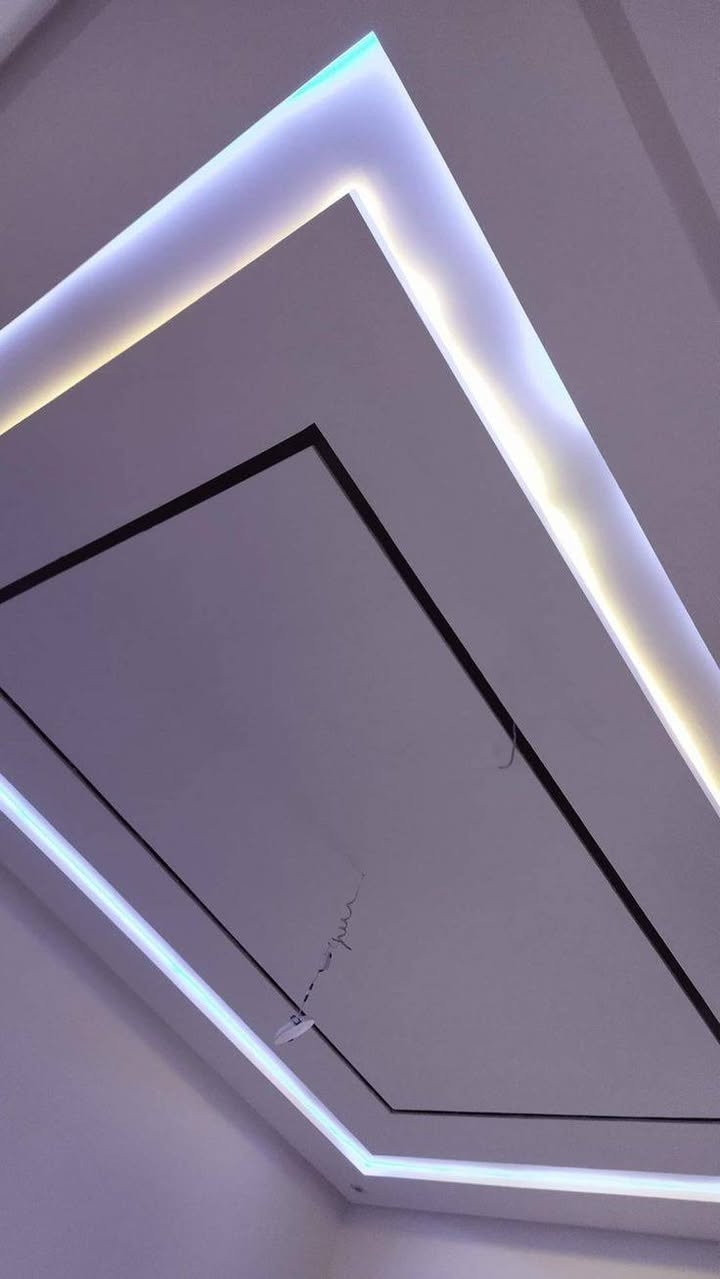 السلام عليكم 
جزء من أعمالنه الديكور في صلاح الدين تكريت 
يعمل كادرنه ع جميع الديكورات الحديثه  وبارقه تصاميم
عليك الاختيار وعلينه التنفيذ 
بأسعار تنافسية سعر المتر 23 الف 
نعمل ع الجبس بورد+ البورد x
والسقف الثانوي - بديل الرخام - بديل الخشب 
والصباق الداخليه + الخارجيه با انواعها 
التواصل واتساب او اتصال عبر الرقم
                                      ***********
