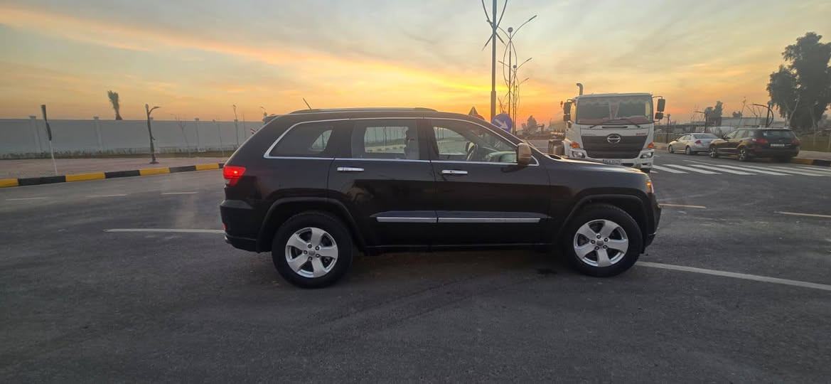 ♦️جيب لاريدو 2011 ♦️
لون نيلي 
موديل 2011
وارد خليجي 
رقم اربيل مسطرة " 22 " 
رقم وهزة وسنوية جديد ✅ 
شرط التحويل✓
المواصفات : 
تحكمات استيرن 
ــ كشنات كنتارا 
ــ كير عصا 
ــ يدات نيكل 
ــ داخل صاج 
ــ ويل 18 اصلي 
ــ شاشة اعطال 
* وبعد بيها مواصفات الخ......
تبريد ثللج 🥶
تدفئة نااار 🥵 
      ‼️ السيارة كلين تايتل بدون اي ضرر ( شرط ) ‼️
⭕ بيها فقط جاملغ الورا صبغ بدون داخل بدون معجون⭕

أَلسعر : 💸 بلاااااش 💸 159$ 💸 وبيها مجال للشراي ✅ 

📍أَلسيارة معروضة لدى ( محمد الحمداني ) بيع وشراء السيارات الحديثة والقديمة والمتضررة والزيرو ✓........

📌 للأستفسار الاتصال على الارقام التاليه : 
*********** اسيا 
*********** كورك 
* ملاحضة : رقمي الاسيا بي واتساب ✅💫
