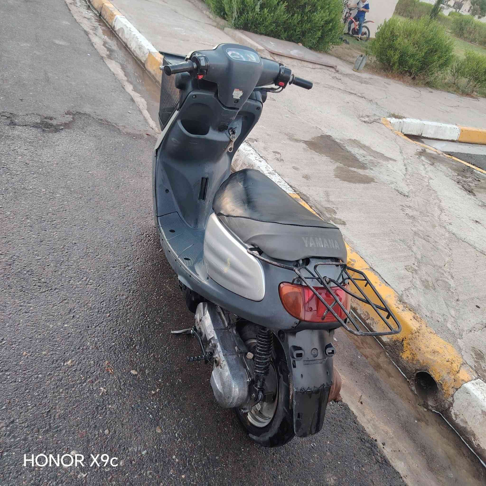 السلام عليكم ماطور بزون نفخ ٢٠١٣ مفتوح مره وحد وكلو شغال سلف شغال لايت ثلجي يشاير الماطور كلو شغال السعر ٢٥٠ وبي مجال *********** عنوان الماطور بل ايمن قرب دورت بغداد
