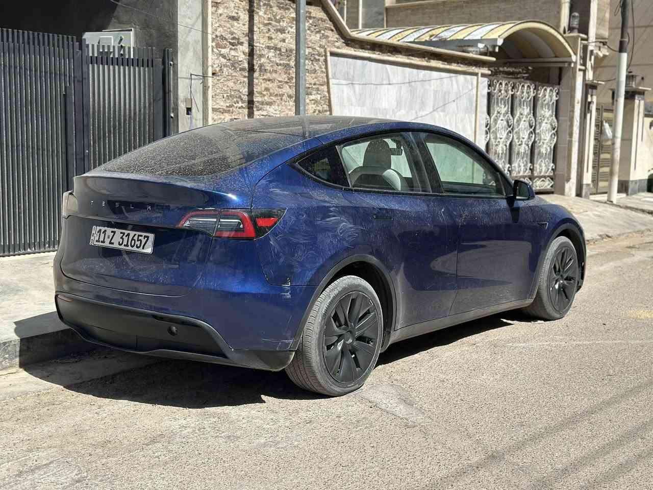 السلام عليكم
MODEL  Y
LONG RANGE
DUAL MOTOR 
2023 
ماشيه 24
7 راكب 
الداخل ابيض
حادث صندوق فقط
***********
