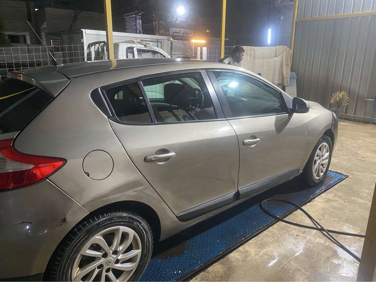 🚘 للبيع رينو ميگان هاتشباك موديل 2013 🚘

سيارة مرتبة واستعمال يومي، ناعمة بالسواقة ومريحة جداً.

🔹 المواصفات:
▪️ محرك 2.0 بنزين  
▪️ كير أوتوماتيك  
▪️ زجاج كهرباء شغال   
▪️ كامرة خلفية  
▪️ تبريد ممتاز    
▪️ اقتصادية بالوقود وثبات ممتاز بالطريق

السيارة بيهة ملاحضات بسيطة .
مكان بغداد باسمي تحويل ثاني يوم 
📌 السيارة استخدام يومي وما تحتاج صرف كبير، والفاحص يرحب بيه.

💰 السعر ٥٩
 
📩 للاستفسار *********** بغداد, العراق
