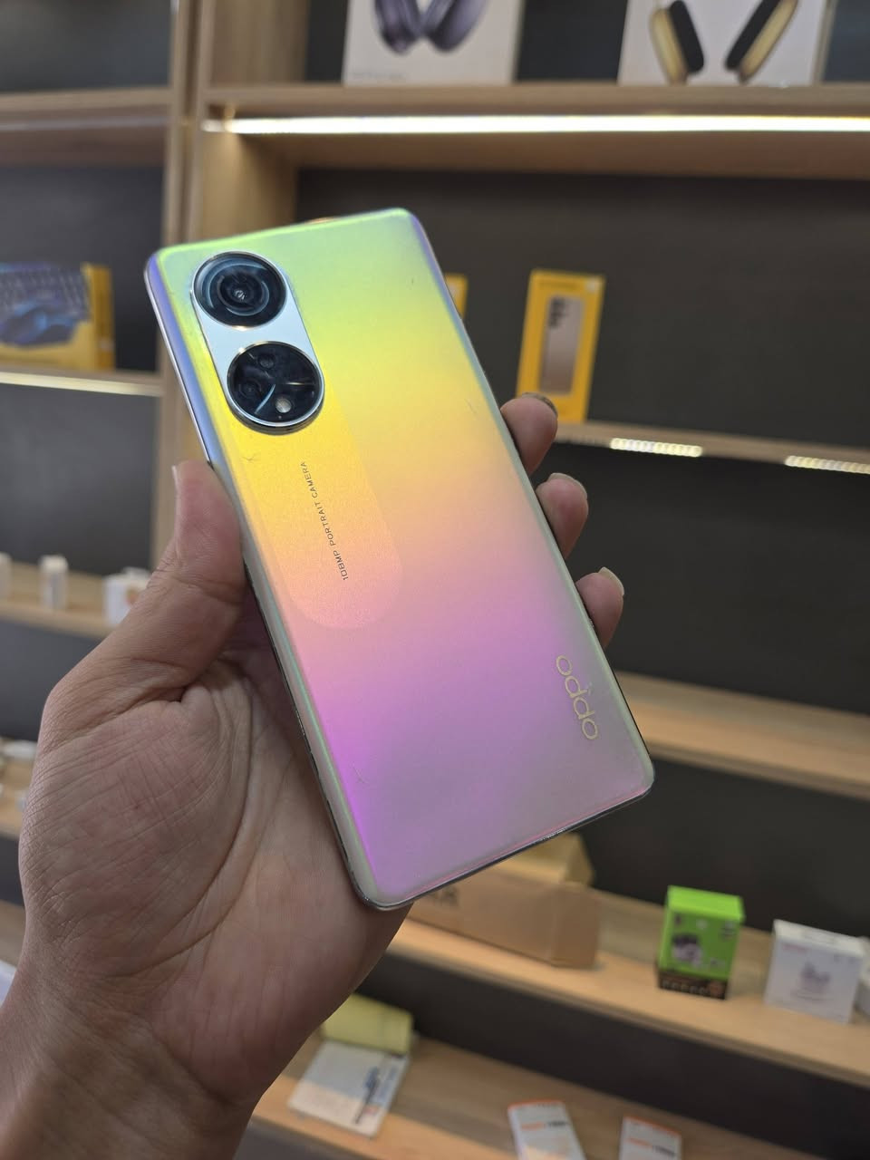 الوحش        💛OPPO Reno 8T 5G 💛
سعر فقط 249 الف 150 دولار فقط 😘
شاشة قوس ضد الكسر 
معالج قوي سناب دراجون 😍
ذاكرة 256 رام 16 
بطارية قوية 5000 
شحن تايب سي سريع 
جهاز نظافة 99% 
مواصفات قوية وسعر مناسب
جهاز معاه شاحن اصلي وكفر حماية 
مكان ارييل 
واتساب ***********
