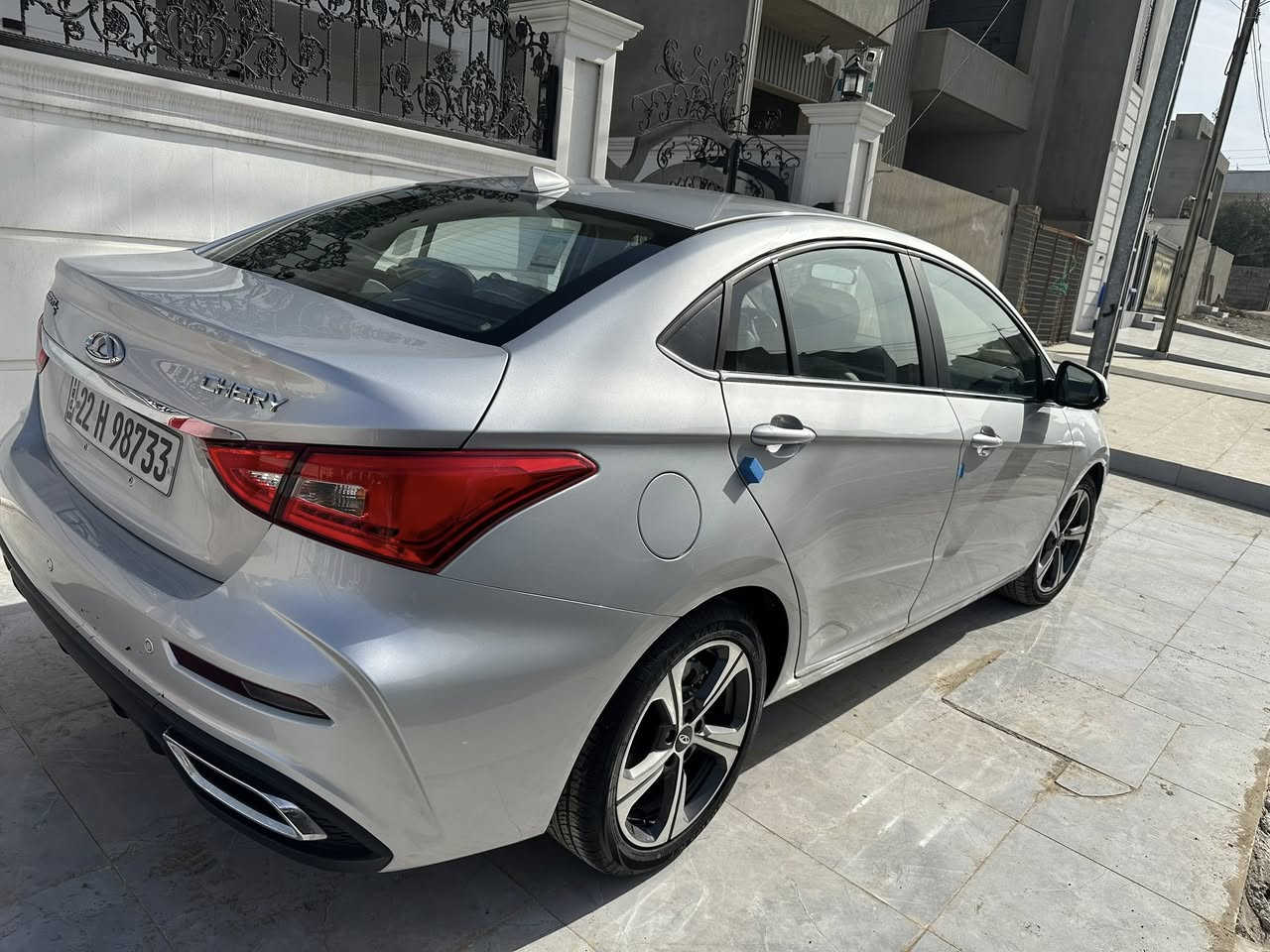 اريزو 5 موديل 24 مكفولة كفالة عامة فول مواصفات ما عدى البصمة ماشية 15 الف مكان السيارة كركوك 
السعر 116 
***********
