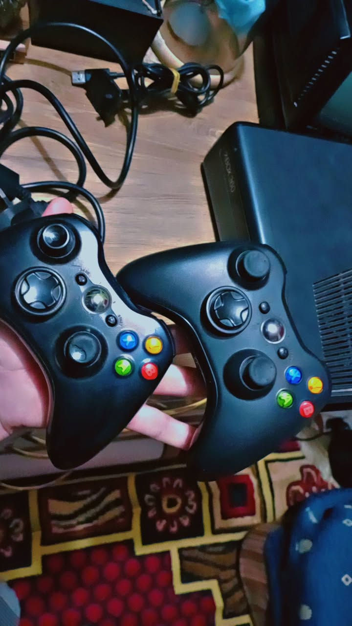 سلام عليكم Xbox 360 نظافة فول مهكر كامل ملحقاته الاصليةجوستكات اثنين 2 اصليات محولة اصلية مع الكيبل 
شاحن جوستكات  + كيبل HD كامل مكمل سعر 100 كلشي موضح بلصور واي استفسار انا خادم


**إذا كنت صاحب هذا الإعلان وتريد حذفه لأي سبب، رجاءا أرسل رسالة إلى الدعم الفني**