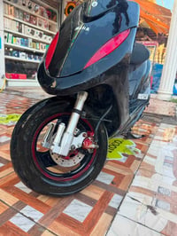 للبيع  ماكس عدلة السعر  550 وبيها مجال حك جية 07760509056