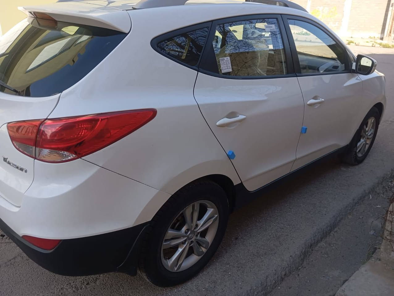 السلام عليكم.
توكسن ٢٠١٣بدون صبغ محرك مامفتوح سنويه ورقم جديد كابون بنزين ورقي شرط التحويل السعر ١٣٦ للاتصال***********
***********
