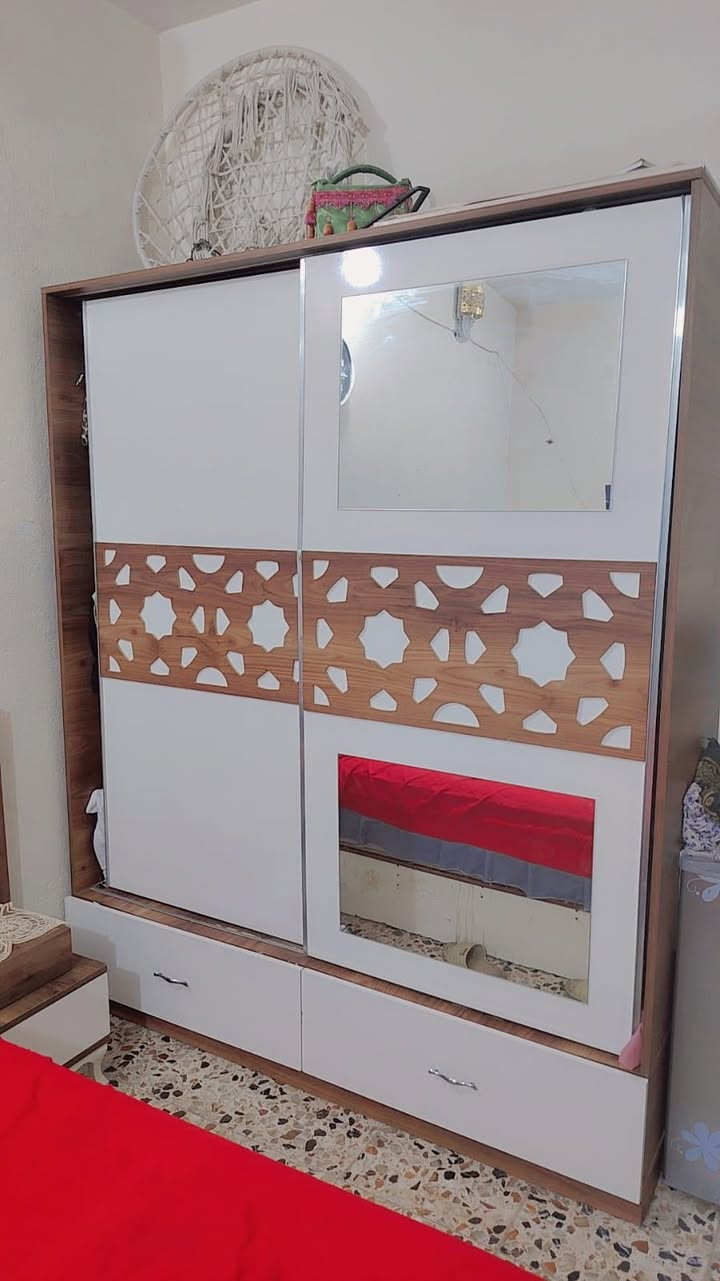 غرفه. للبيع ٥. قطع اي. ضرر. مابيها. صوميه. وياها. تفصال


**إذا كنت صاحب هذا الإعلان وتريد حذفه لأي سبب، رجاءا أرسل رسالة إلى الدعم الفني**