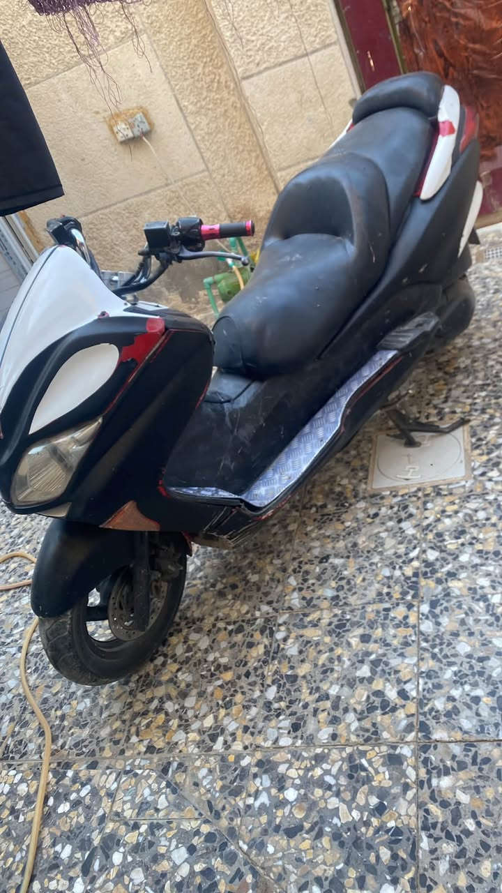 سلام عليك فورزه صف 8 درجه مكينه ما مفتوحه درجه بس كفرته شويه تعبانت كلشي شغليه بيه ما نقص شي نكر درجه السعر 375 قفل محتاج اريد ابيع. العنوان بغداد مدينة الصدر. رقم ***********

