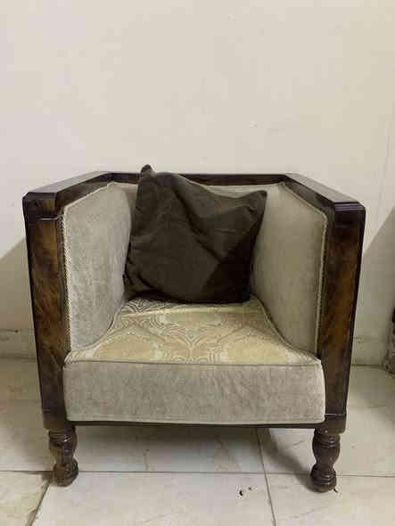 سلام عليكم تخم للبيع تم استعماله شي كلش قليل لمدة اشهر نضيف مابي اي كسر وتوجد ويا طبله خاصه بالتخم اشترينا بسعر مليونين ودابيعه بسعر 900 الف لان شاهد الله عليه ممستخدم هواي ومابي اي ضرر للشراي فقط الاتصال ع رقم يوجد فقط واتساب***********
