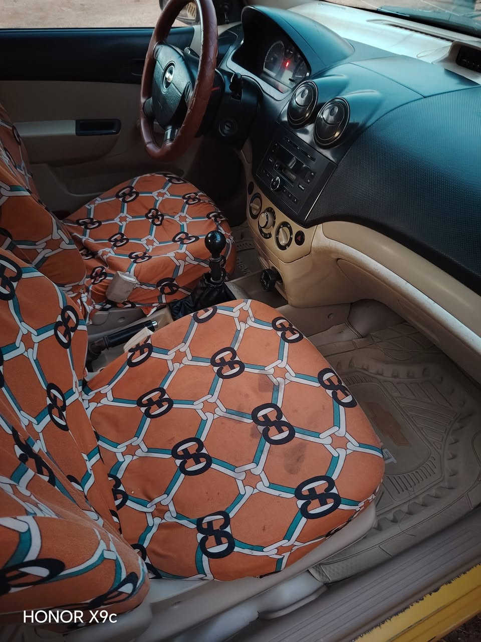 سلام عليكم ورحمة الله وبركاته افيو موديل 9مكفوله من الضربه والصبغ للبيع كير مكينه مشروطات العنوان نجف ***********
