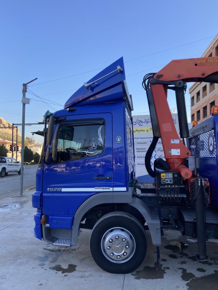 للبيع اتيكو  كرين فلات موديل 2012  
حجم 1526  فول مواصفات ٨برغي ٦سلاندر  سیارە سنويه جديد  2031 کفالە  عامە  
PALFINGER موديل كرین2007 
کونترول 
حجم کرین165002
6طن 6سلایت
بودی جدید 
زم.*********** واستپ
عنوان سلیمانییە.
          ***********
