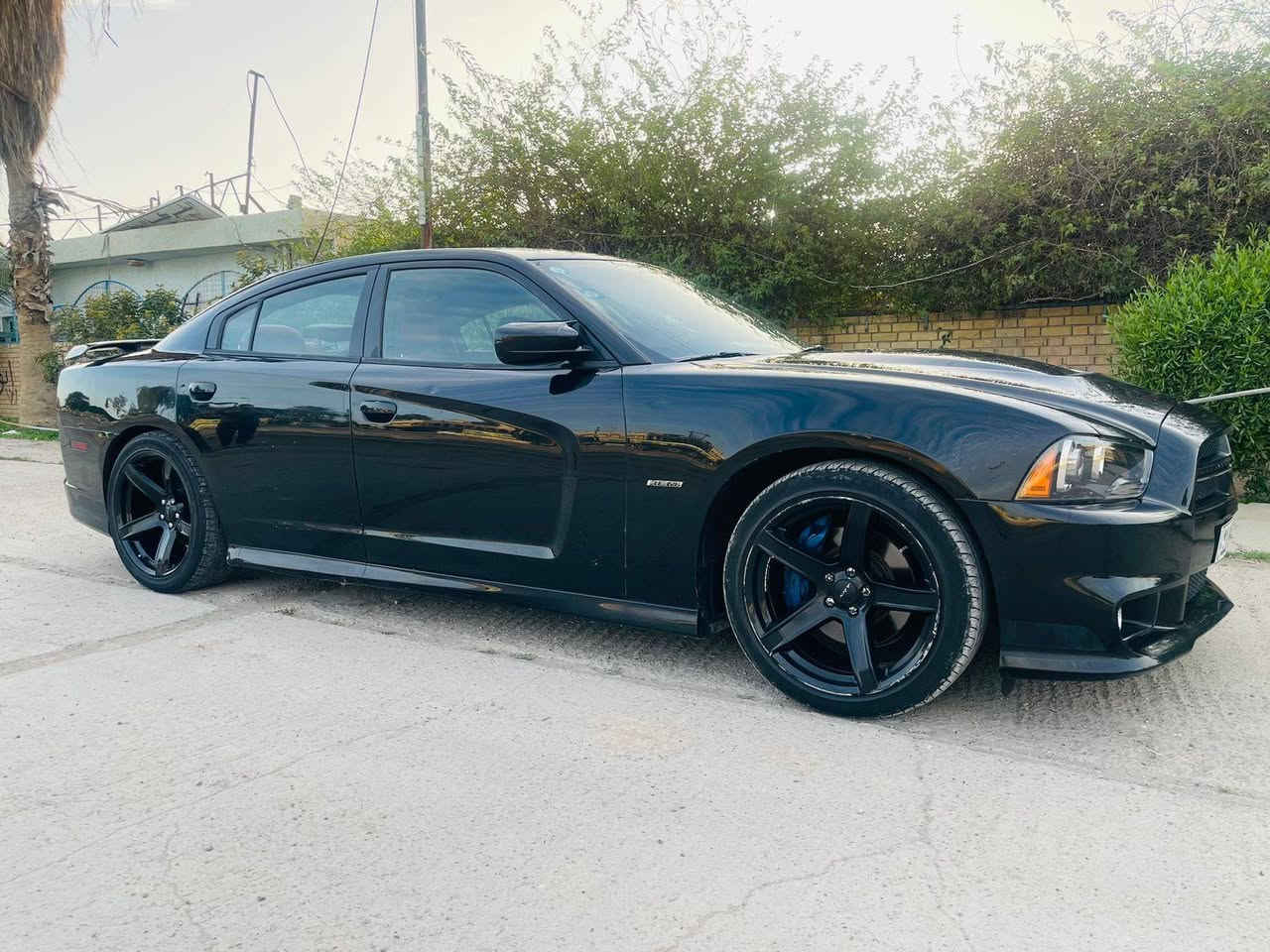 السلام عليكم
جارجر 2014  🖤 
                                                                     R/T5700 
رقم بغداد هزه وسنوية جدد 
مواصفات فول عدا الفتحة 
١- شاشة كبيرة + كامره 
٢- كشنات كنتاره + كهرباء 
٣- تبريد قطعتين 
٤- كشنات تدفئة وتبريد 
٥- محرك 5700 
٦- حاملة اكواب حار بارد 
باقي مواصفات المعروفة 
 محرك وكير بوضع الشركة ماشية 80 
بية صبغ  جاملغ امامي فقط + تبديل بنيد الباقي مكفول 
مكانه :- بغداد 
السعر:- 144 بي مجال 
***********
