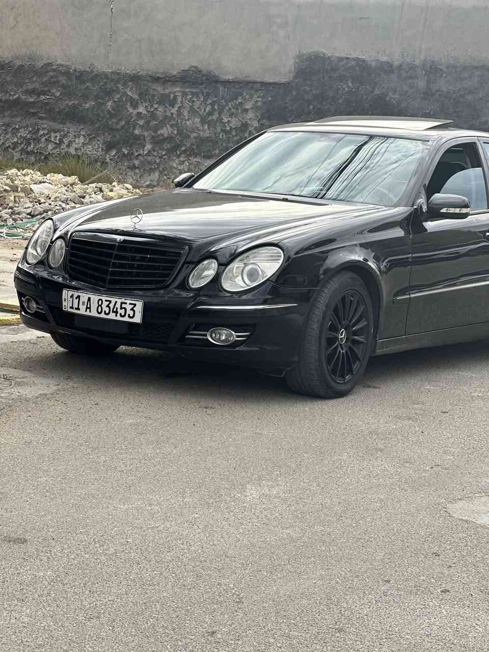السلام عليكم
Mercedes-Benz E350 دعاميات Amg
تويل 2008  350 المرغوب
فول مواصفات وارد خليجي

تفاصيل
1-بصمه
2-محرك 6 سلندر
3- تبريد تلث قطع
4- كروز سرعه
5- مرايه داخليه + جانبه عاكسه
6- تحكم ستيرن كهرباء
7- شاشه بلوتوث يوتيوب
8- فتحه سقف
9- مري شفط
10- كشنات كهرباء +خزن ذاكره
11-اناره ترحيب
12- شاشه اعطال
13- برده كهربائيه
14- سستم صوت دمام خلفي
15- صدر امامي خلفي جديد
16- كشنات هيتر
17- تدفئه
18- تبريد خلفي
19- تحكم ستيرن
20- انظمه قياده C-S
21- صاج ملكي جلد اسود
22- داخل لونين اسود وبيجي
23- لايت عدسه زنون
24- كير ومحرك جديد

سعرها 135 وبيها مجال

السياره صبغ عام اثر جراد
مكان السياره بغداد المنصور 
 
***********
