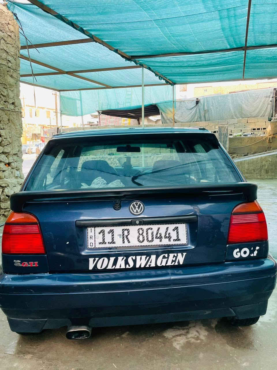 السلام عليكم.... من رخصة الادمن 

سيارة فولكس واكن كولف 
🔹️موديل 1993
🔹️رقم بغداد 
🔹️محرك 2000
🔹️كهربائيات شغالة 
🔹️تبريد شغال
🔹️كير اوتوماتيك - ميكانيكي
🔹️محركها نظيف 

السعر  4700$   47 ورقة   وبيها مجال 
مكان السيارة الانبار  ***********
