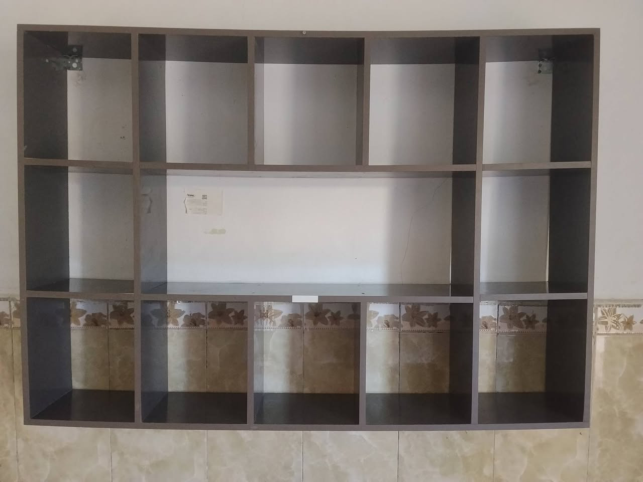 رف تفصال تركي درجه اوله وزن ثقيل كلش ارتفاع متر و٥ وعرض متر ونص ١٢ خانه على ٣٠ ووحده بالنص عريضه ٩٠ شد براغي فصلته اب ١٧٥ بعده جديد انطيني بي سعر واخذه مكاني حسينيه بالسكلات ملعب جيكر موجود فيس واتصال ***********
