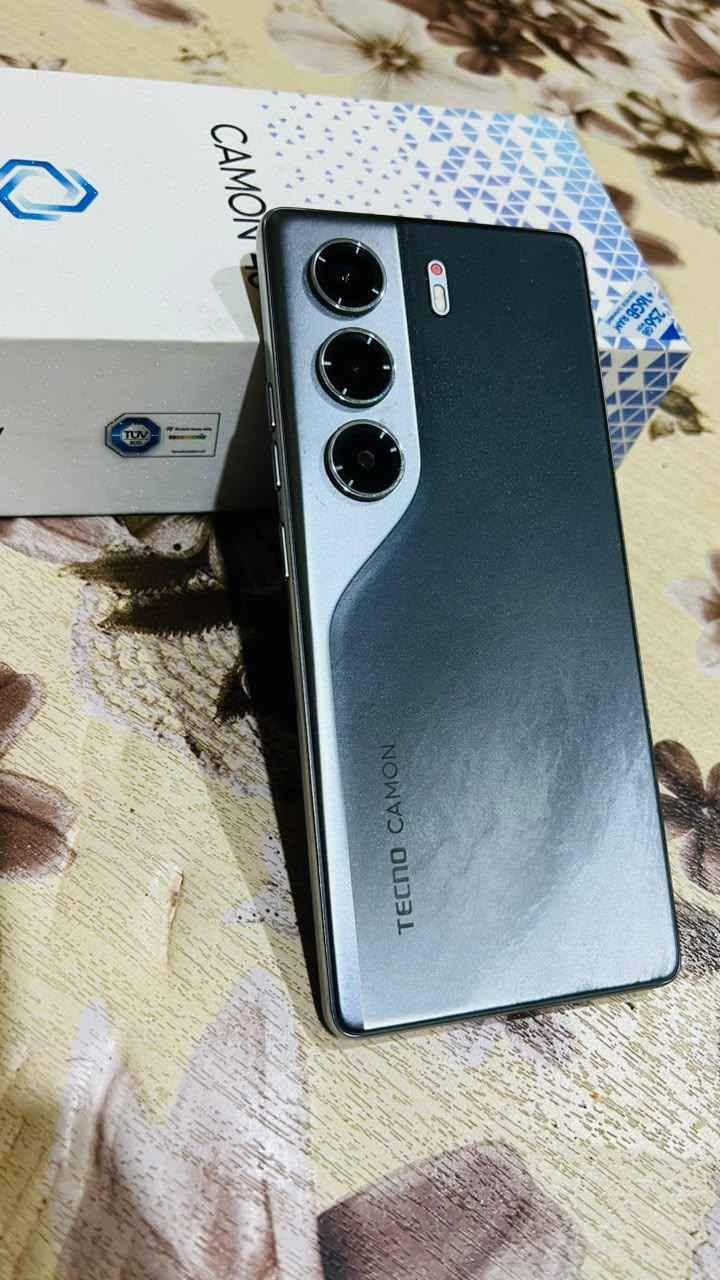 تكنو ٤٠ 
ذاكرة ٢٥٦ 
جهاز جديد استخدام ١٥ يوم 
بس طاح وصار بي فطر مامآثر كلش 
كلة مضبوط وجديد سعر ٢٤٠ هذا رقمي *********** ابو الخصيب, البصرة
