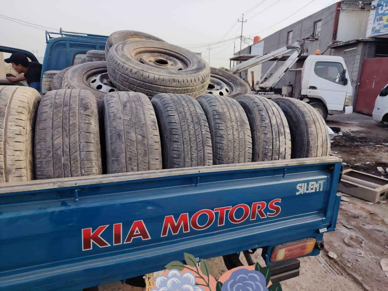 السلام عليكم يوجد اطارات كله كوري قطع بأنواعه بنكو وعموشه وفنتيره وبنكو تري يوجد 12 و14 و15 و13 مكاني بغداد الشعله قرب السجه مال سلاميات خدمات عمو هاتف ***********
