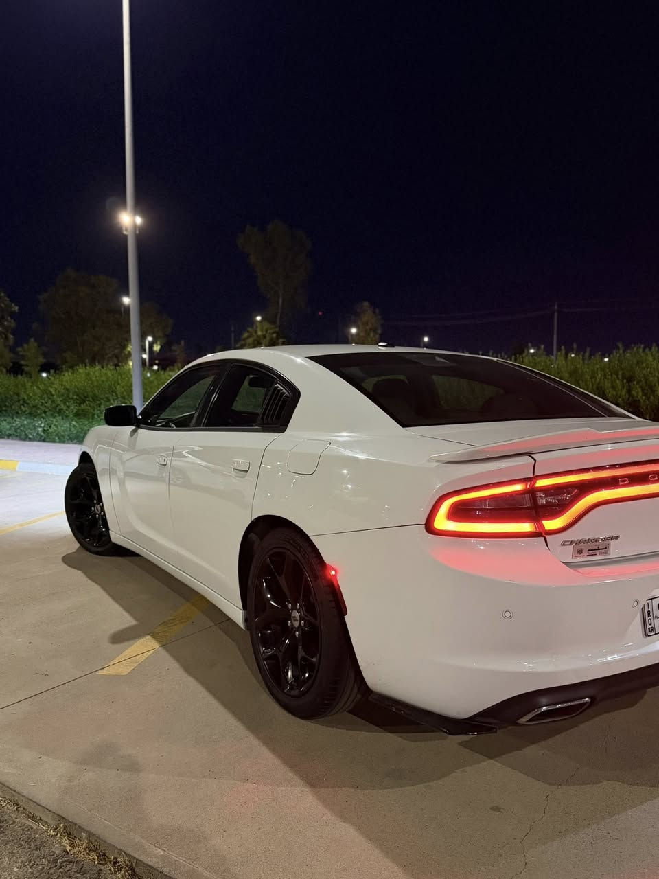 Dodge charger 2015 sxt cline
دوج جارجر ٢٠١٥ کلین تایتل مواسەفات sxt 
6پستنن مەکینە 3,6
١-ویل  حجم 20 
٢-بصمە و شغال 
٣-کامیرەی دواوە
٤-شاشە گەورە
٥-تحکم سوکان :: ستیرن 
٦- دوگمەی سپۆرت + comfort + normal 
سەیارەکە بئ سبوغ و بئ تەعدیلە  هەموو گیانی بەشەرت 
گێروو مەکینەی بەشەرت نەکراوەتەوە  سەنەوی بەسەر نەچووە تەعویل و بەناو کردن بەشەرت سعری ٢٠٥ $مەجالێکی کەم --
***********
