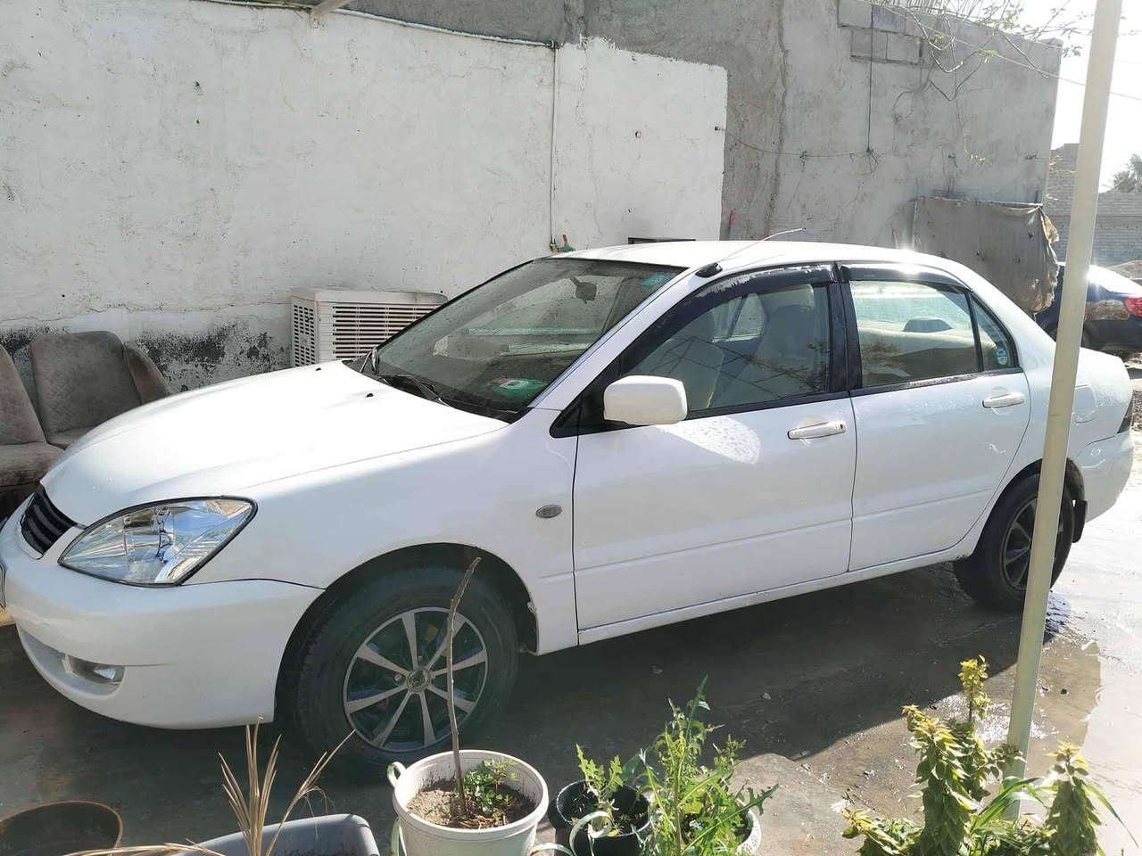 سلام عليكم
لانسر موديل ٢٠٠٢
محدثه ٢٠١٠
مصبوغه حزام للجماليه
كير عادي
صدر جديد كامل 
كهربائيات كله شغاله
تبريد وتدفئه شغاله
رقم بغداد  دولي
بيه خيط بخار
تحويل مباشر
السعر ٥٨ وبيه مجال بصيط
***********
