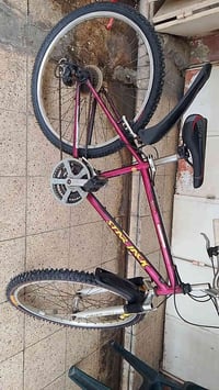 للبيع بايسكل حجم 26 باله ياباني نظيف جدا السعر 75 الف للتواصل مع رقم 0...