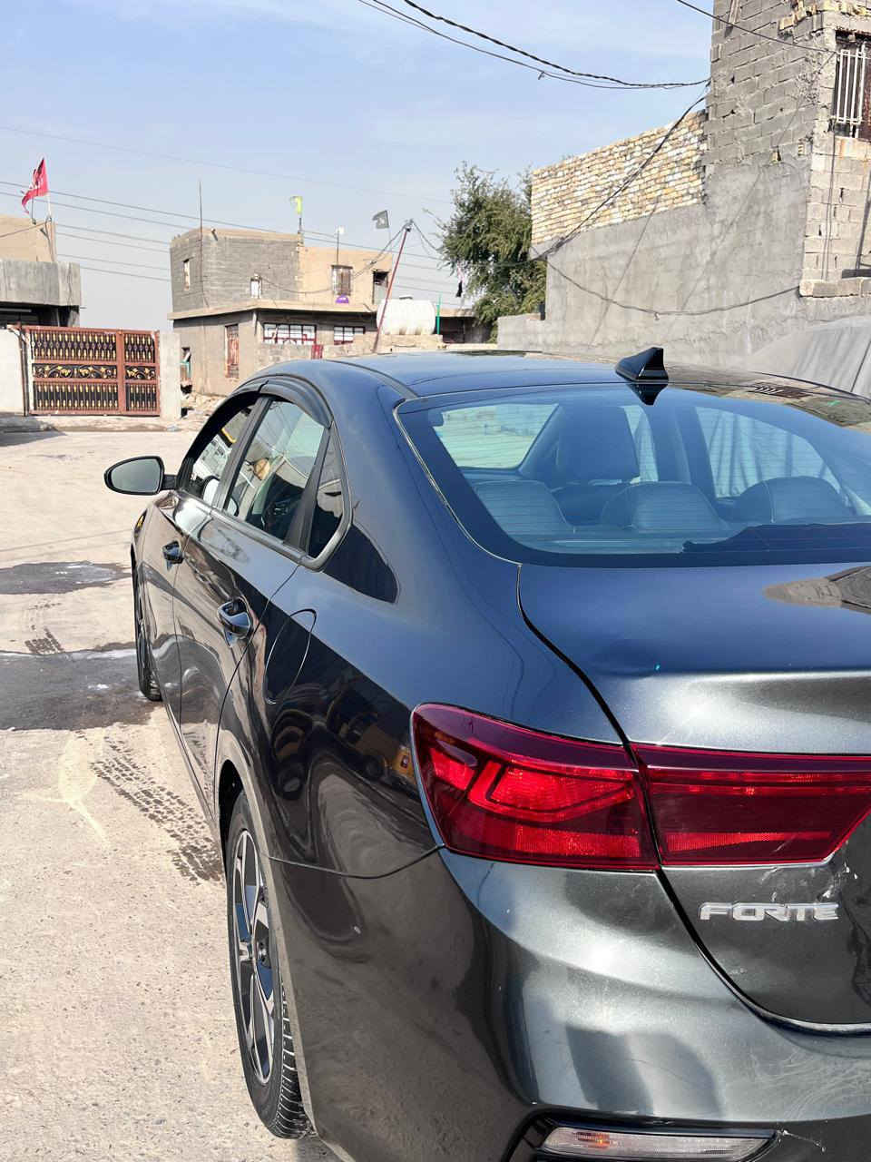 كيا فورتي 2019 وارد امريكي
كيرها مبدل AT ايتي المرغوب
رقم بغداد انكليزي 
حادثها خلفي بدون ايرباك صور الحادث بالمنشور 
جاملغ خلفي بدون دواخل  
ماشيه 58 
محرك مكفول بلادي 
تخم تاير جديد 

مواصفاتها :
تحديد مسار 
كروز سرعه (مثبت سرعه) 
شاشة كبيره لمس 
تحكمات ستيرن ٤ جهات 
درايف مود (نظام سبورت وايكو)
ويل كروم 
شاشة اعطال 
كاميرا خلفية 
رادار امامي تضرب بريك وحدها 
كاميرا دواره

السعر 132وبيها مجال 

مكاني بغداد  
***********
***********
