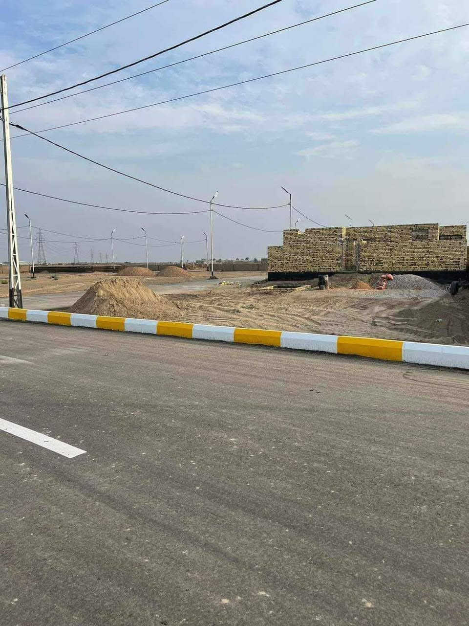 قطعه ارض في مجمع نور الامير السكني مساحه 350 متر 
و 150 متر ركن

سند ٢٥ تحويل مباشر 
مع كافه الخدمات ماء كهرباء تبليط اناره مولده
العنوان الديوانية 
خلف  الطيارين مجاور المعسكر 

الاستفسار اكثر الاتصال على الرقم
***********
