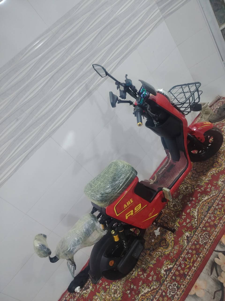 سلام عليكم دراجه للبيع نضيفه كلش وما ماشيه هواي الستفسار ***********
