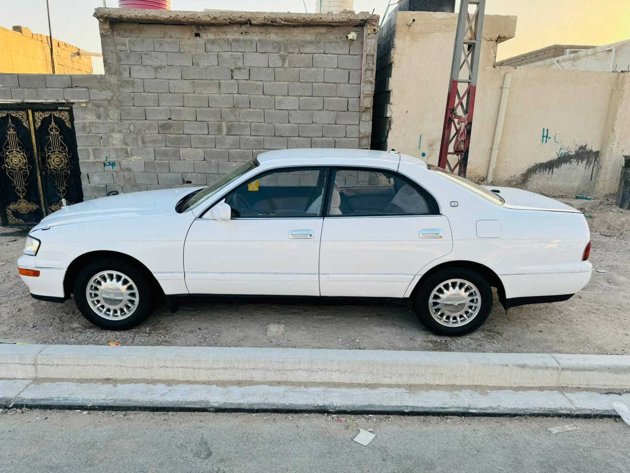 السلام عليكم سبارة بطه متصل للبيع الموديل 1991 سيارة مكفولة من الكصه والنغل والعيب الشرعي سيارة مكينه وكير ثنين ونص نضيفات تبريد شغال ثلج رقم سيارة بصرة اليف مشروع وطني سنوية مجددة الغاية 2028 حدادة وتخم تايرات جدد كهربائيات كلها شغاله دواخل جديدة مكان سيارة بصرة والسعر 50 للاستفسار على الرقم *********** الزبير, البصرة
