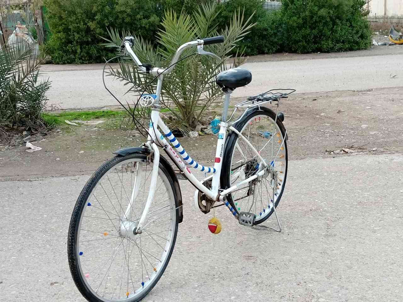 السلام عليكم اخواني باسكل البيع باسكل نضافت 95% البريكات اثنيناته جديتات كير 7نمرات  الباسكل  عيب بس تاير ورا يحتاج تبديل والتأير الكدام جديده زائدان كشن قلاب زائدان طياريه جديده اللايت كدام شغال الحساس جديده السعر 95وبي مجال بسيط الشراء العنوان كركوك قرب دوميز الرقم ***********
