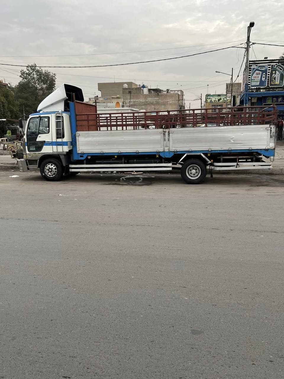 السلام  هينو طيرة لبيع موديل 91 محدثة انكر مكينة 80 عادي  مال انكر ستة وربع /بغداد *********** سعر 150 وبيهة مجال
