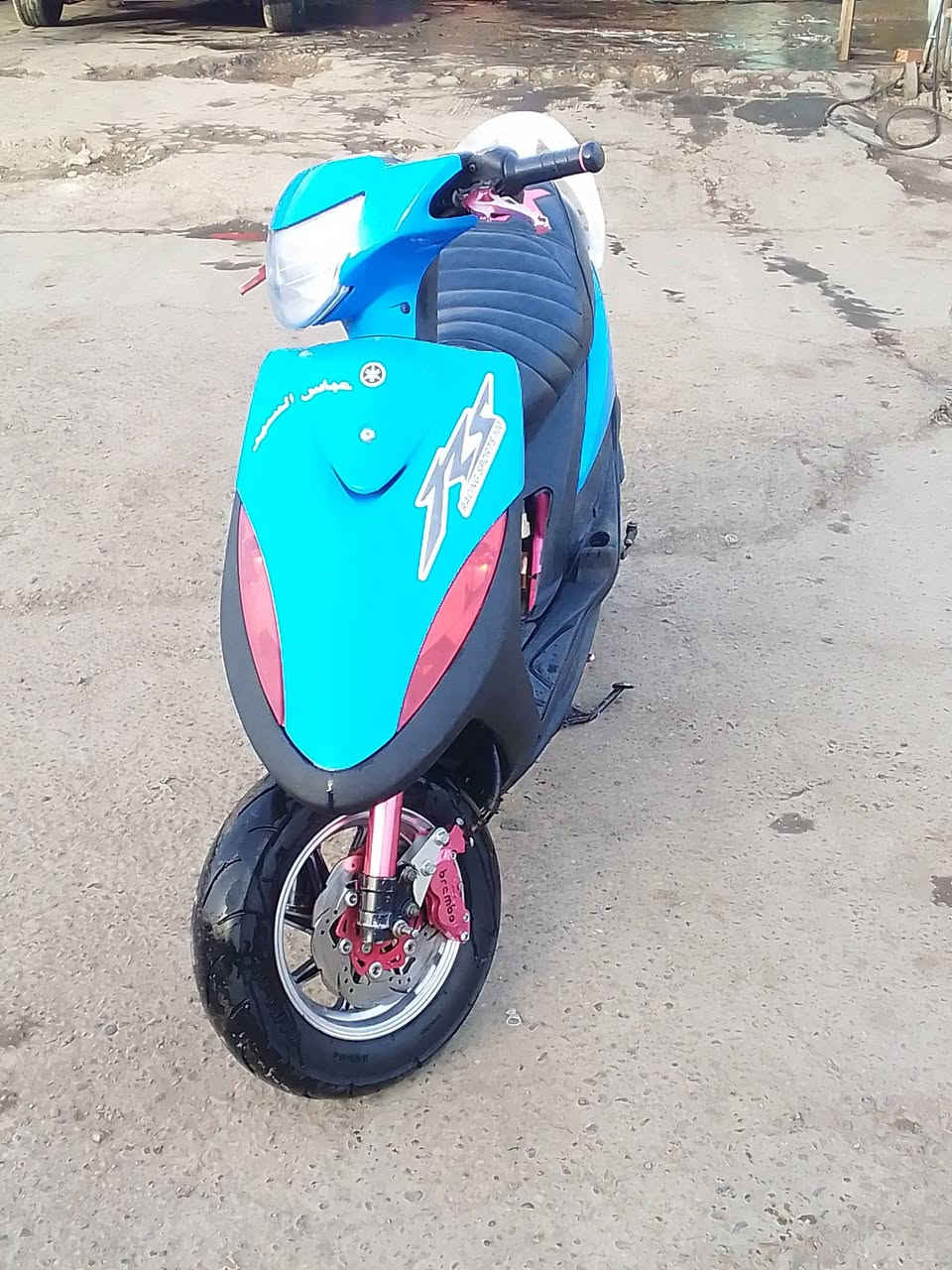 السلام عليكم شباب دراجه مزوعه تزويد كله كرزي اصلي اخلي بس الفج مو اصلي الدراجه نكره وهاون دراجه بيه شيال راجع إصبعين الي يريده يجي خاص عنواني البياع المواصلات وهاذا رقمي ***********بي واتساب
