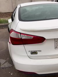 سيراتو 2013 للبيع متعرضة الى حادث رقمها بغداد  07713381282