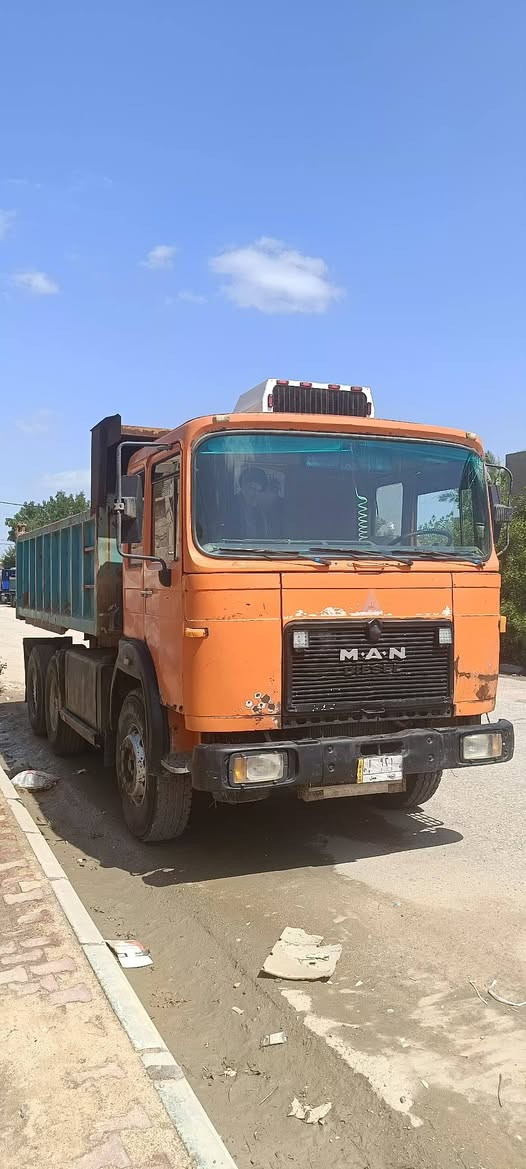 مان للبيع مكينه 8 /28 /كير 111/مجموعه نص شاصي مكفول بدون صبغ رقم نجف سنويه لل28 سياره جديده ومامشتغله كلاب سياره مكفوله كفاله عامه السعر 110 
مكان السياره الديوانيه قظاء الشاميه للاستفسار الرقم 
***********
***********
