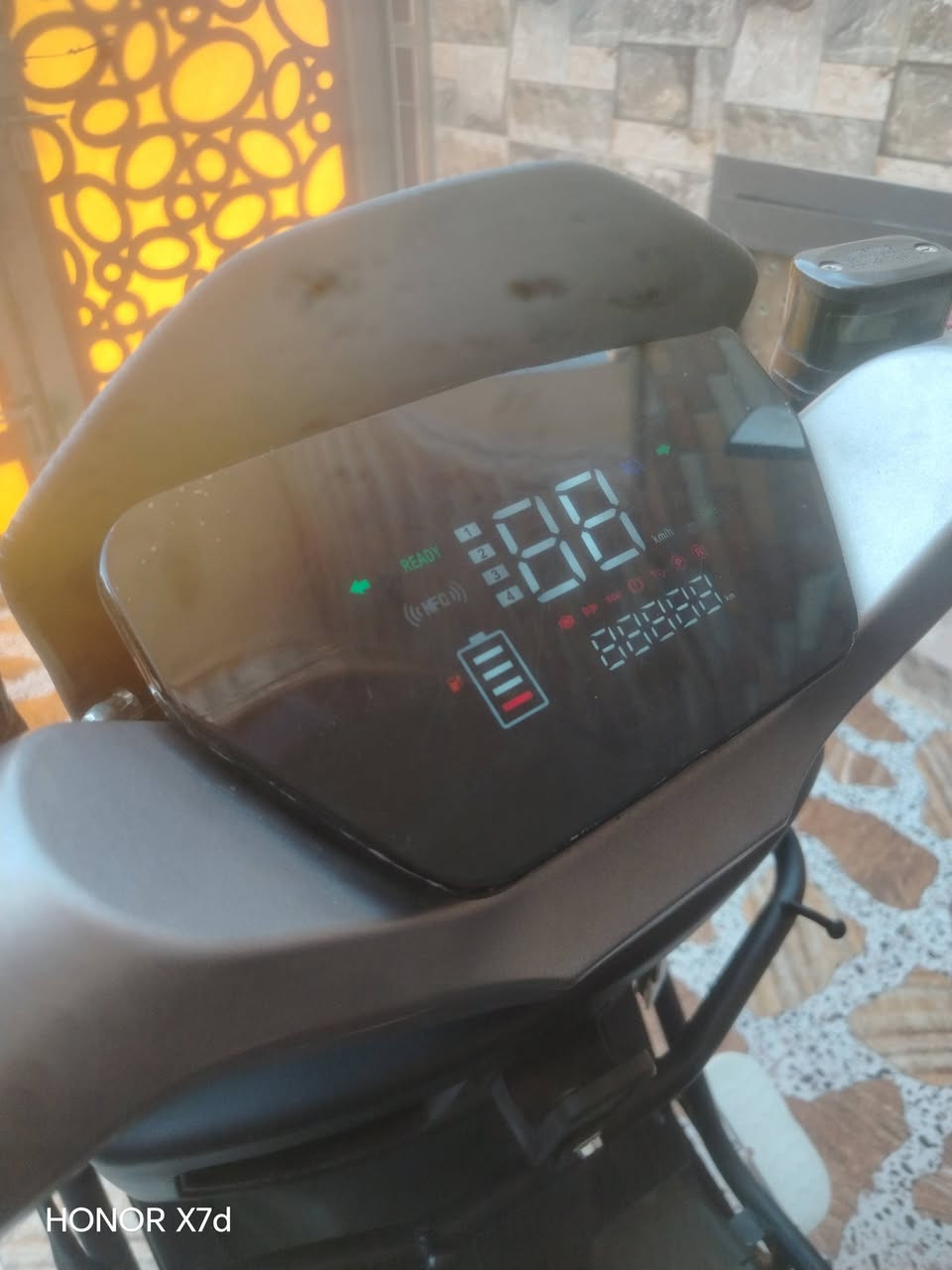 سلام عليكم 
ماطور شحن للبيع
بطارية جديدة سعر 650 وبي مجال نضافة فوال وعل فحص 

مكان الأنبار هيت
الاتصال على الرقم ***********
