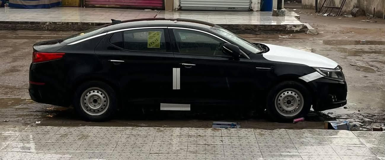 أوبتيما 2015 متوم أربيل كص جنطه مكينه ألفين دوش بانزين 
السعر 50 وبيه مجال قليل قليل 
***********
البصره
