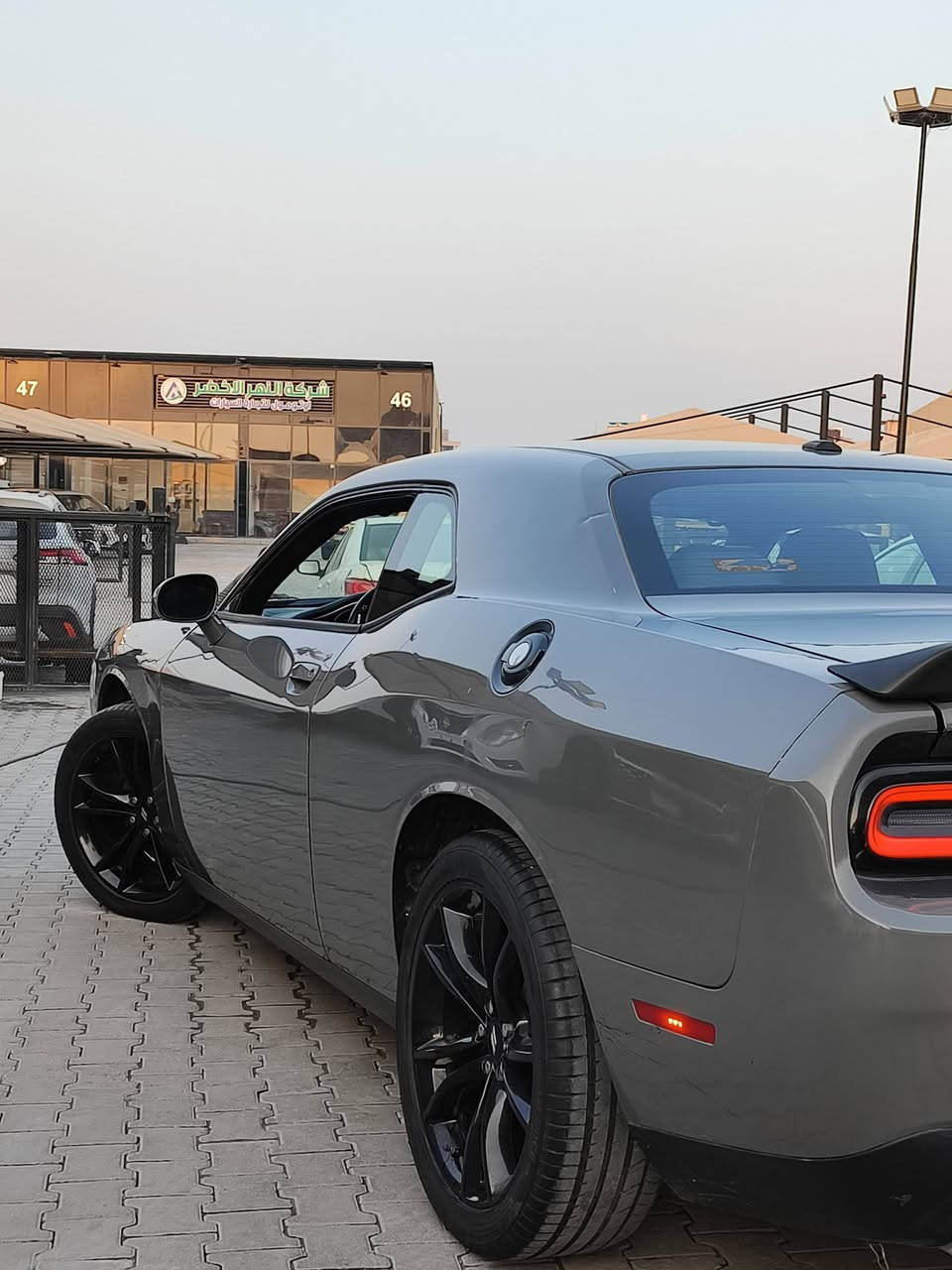 جالنجر 2018 SXT ستة سلندر حادثها جاملغ امامي ب أمريكا بدون ايرباك وبل عراق بيها جاملغ خلفي بدون ايرباك سيارة بيها حالوب خفيف مايبين مكاني كربلاء ب ١٥٥ وبيها مجال للطيبين ***********
