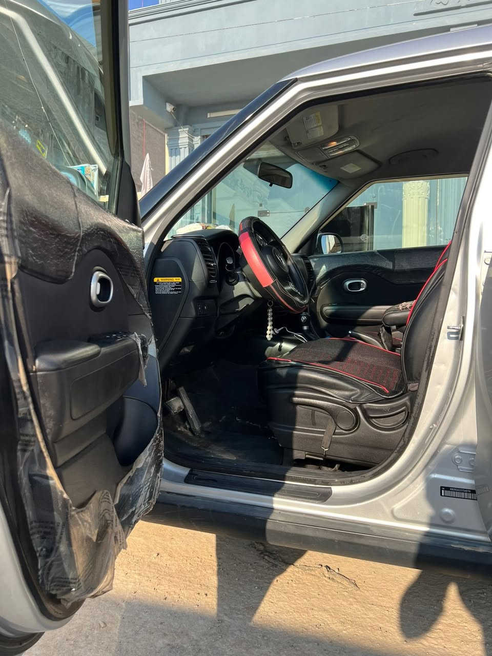 سلام وعليكم 
كيه صول موديل ٢٠١٨
كير محرك شرط تبريد ويا السويج تدفئه نار صدر خلفي امامي جديد تخم تاير جديد كهربايان كلهن شغاله السياره مناقصها شي غير بس دعاميه اماميه 
مكفوله من الحادث القوي وبيها طخه بل جاملغ الايمن  بدولن دواخل مثل ماموضوح ولباقي مكفول 
مكان السياره صلاح الدين تكريت 
السعر ١١٧
وبيها مجال 
***********
