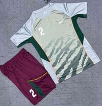 دريس وشورت • مرقم صدر وظهر • مقاسات M,L,XL,XXL