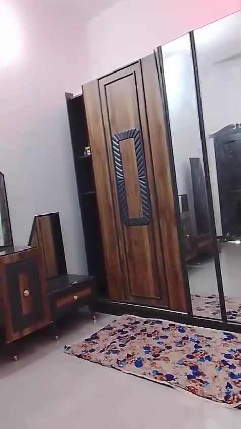 غرفة خشاب للبيع جديدة
#بسعر مناسب 

للأستفسار لأتصال بالرقم
***********
*********** واتساب
