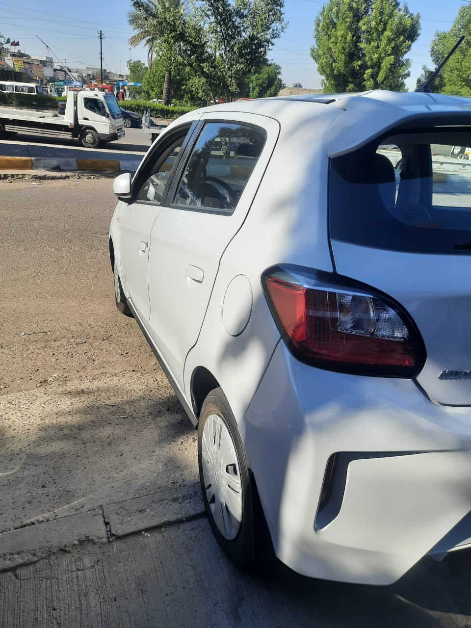 السلام عليكم 
مسبوشي ميراج 2024 
حادث جاملغ و بنيد بدون دواخل اي دواخل مابيهة 
السيارة جاهزة للأخير مابيهة اي نقص و كلش نضيفه 
ماشية 10 الف بس بعدهة بحاله الزيرو 
السيارة بسمي و رقم جديد و هزة بيهة 
والله الياخذهة بل عافيه يشوف كل الخير عليهة 
رايدهة ب 94 
مكاني : بغداد - حي الجهاد 
رقمي : ‭***********‬
