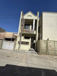 دار للبيع المساحه 50م   الوجه 4 نزال 12/50  يحتوي على صالة 🏠  ومطبخ 🧑‍...