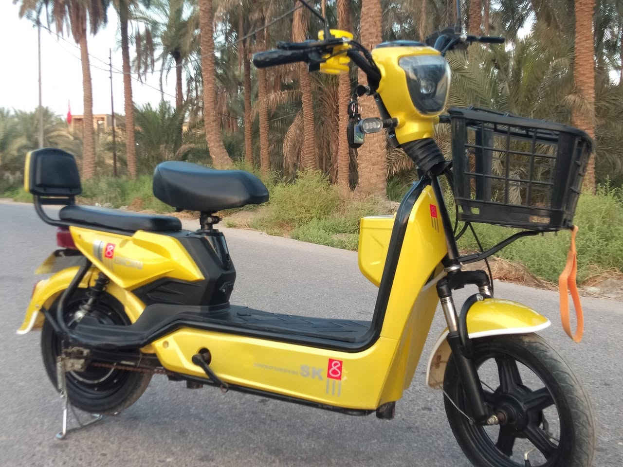 دراجه حجم 14
جديدة استعمال قليل 
ملف 350
سرعه 60
4 بطاريات 
كشن+تجوه
4 دبلات خلفي أمامي 

نظام سكورتي مانع سرقه 
دبل ريمونت 
تشغيل واطفاء عن بعد 
اشاره يمين ويسار 
قفل ويل خلفي اسويج
دواسات 2

كهربائيات فول 

سعر 285بيهة مجال 
 
*********** أو خاص 

اذا مو شراي الا تراسل
