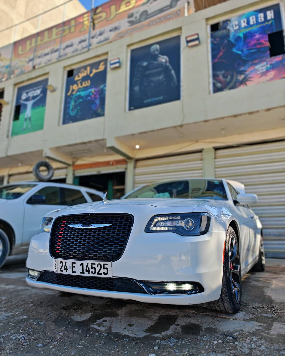 السلام عليكم اوبامه فول موصفات 300s 2017بستثناء اشاير بلمري كلين تايتل بستثناء الجاملغ الأمامي عكس الساق شبر كلير   ماشيه تلاثه وتسعين***********/***********
